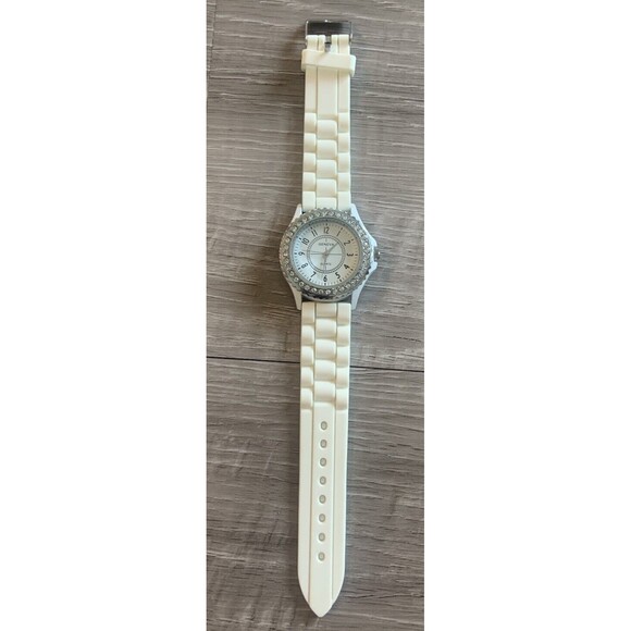 Women Geneva Silver Tone Bezel Round White Dial Silicone Band Analog Watch - Picture 1 of 5